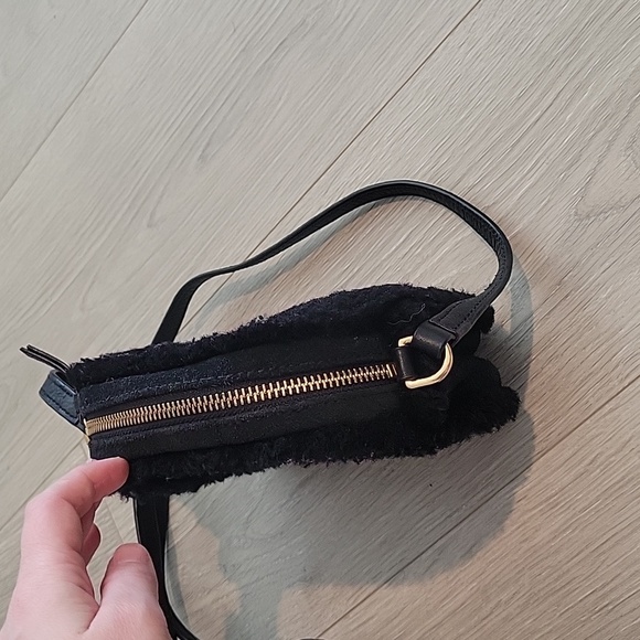 Ugg Australia Women's Quinn Box Zip Crossbody Handbag - Picture 4 of 8